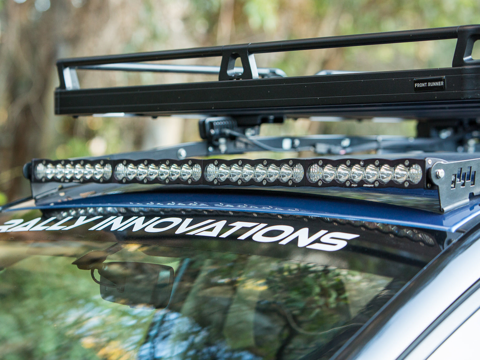Thule roof sale rack light bar